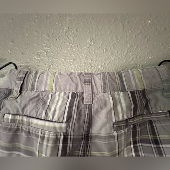 Hurley Shorts Size 5 Boys Gray and Green Plaid Polyester Boarding Shorts NWOT - Picture 12 of 12